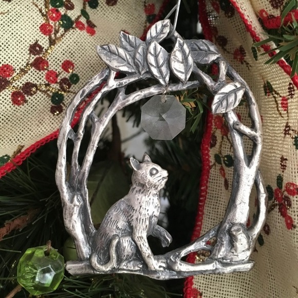 Vintage Pewter Cat catching Crystal Christmas Ornament - Picture 9 of 13